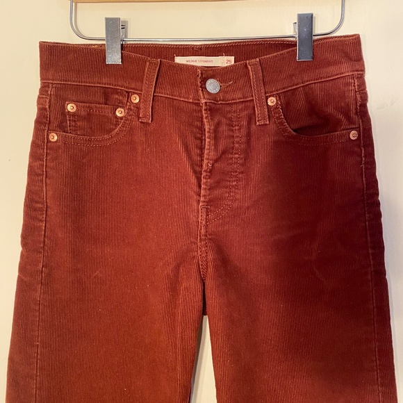 Levi's® Premium WEDGIE STRAIGHT FIT CORDUROY PANTS - Picture 5 of 8